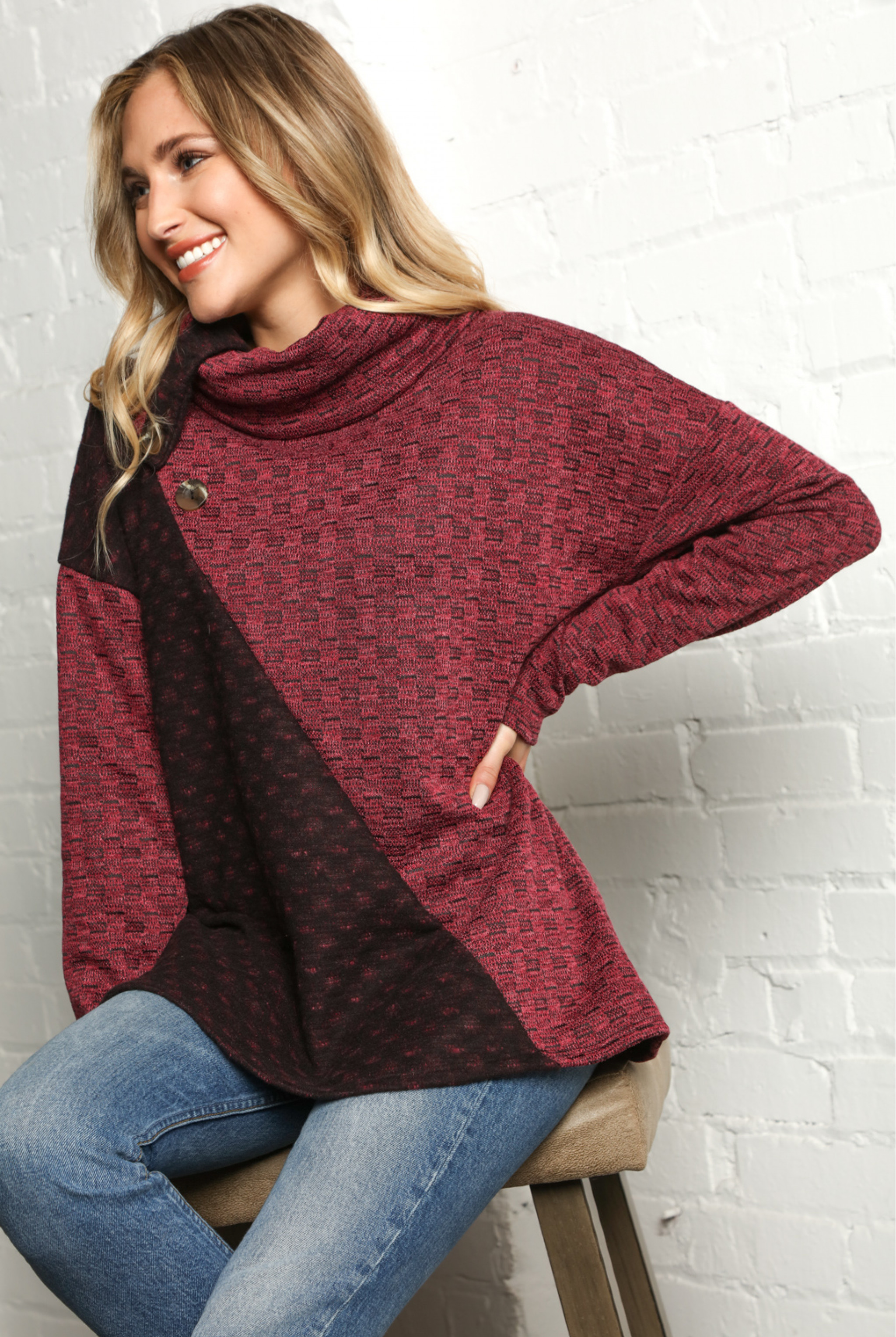 ASYMMETRICAL MAUVE COLOR BLOCK KNIT SWEATER