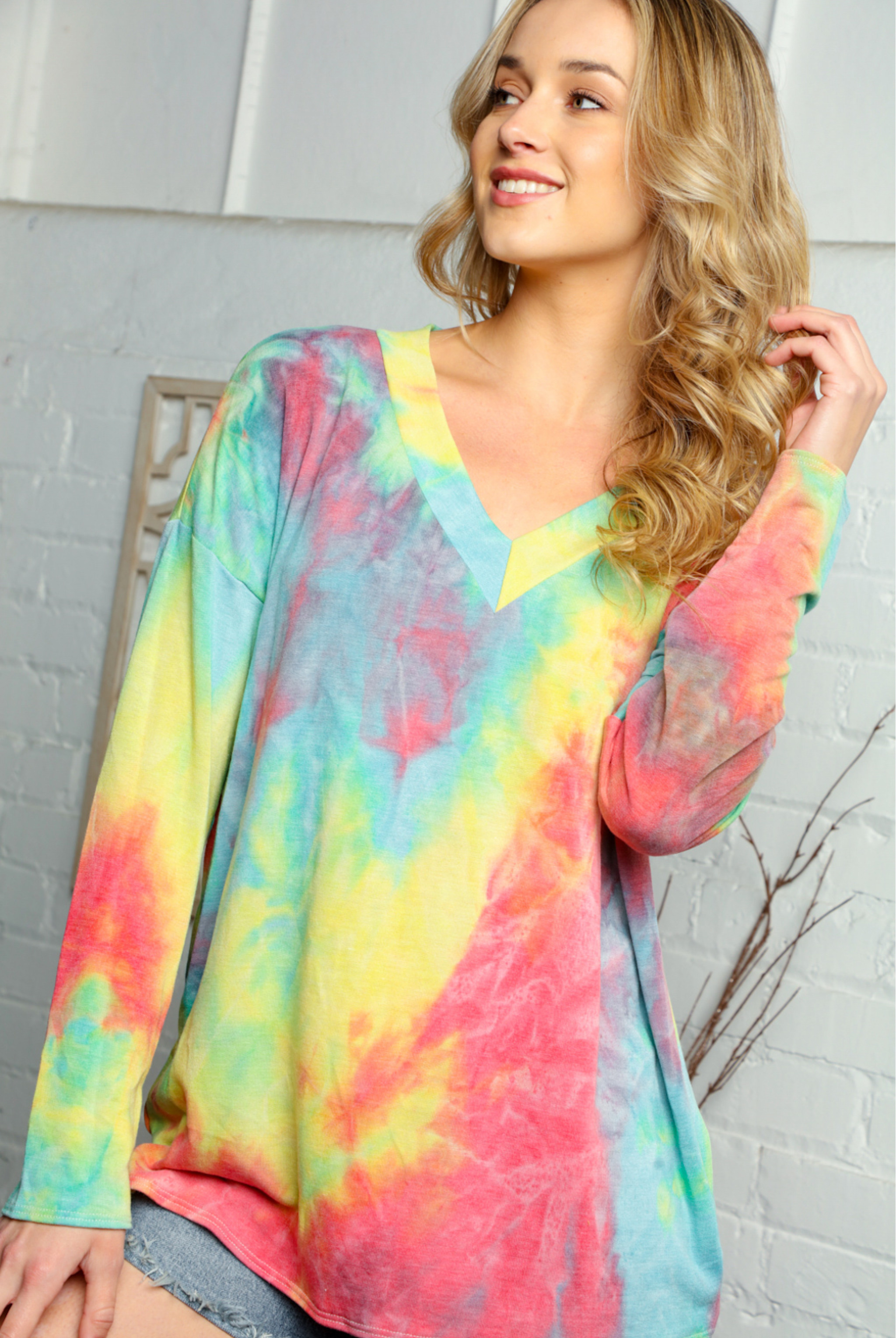 V NECK TIE DYE PRINT TUNIC TOP